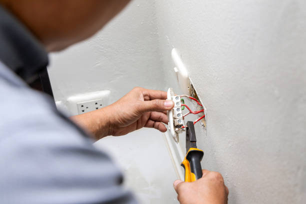 Best Electrical Outlet Repair  in Maywood Park, OR